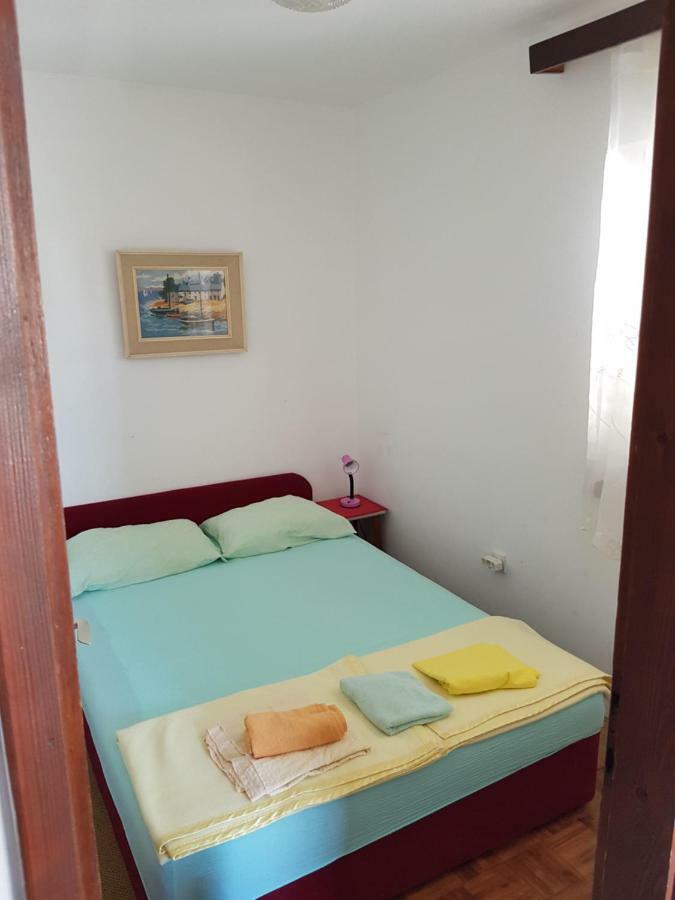 Apartmani Rosanda Petrcane Buitenkant foto